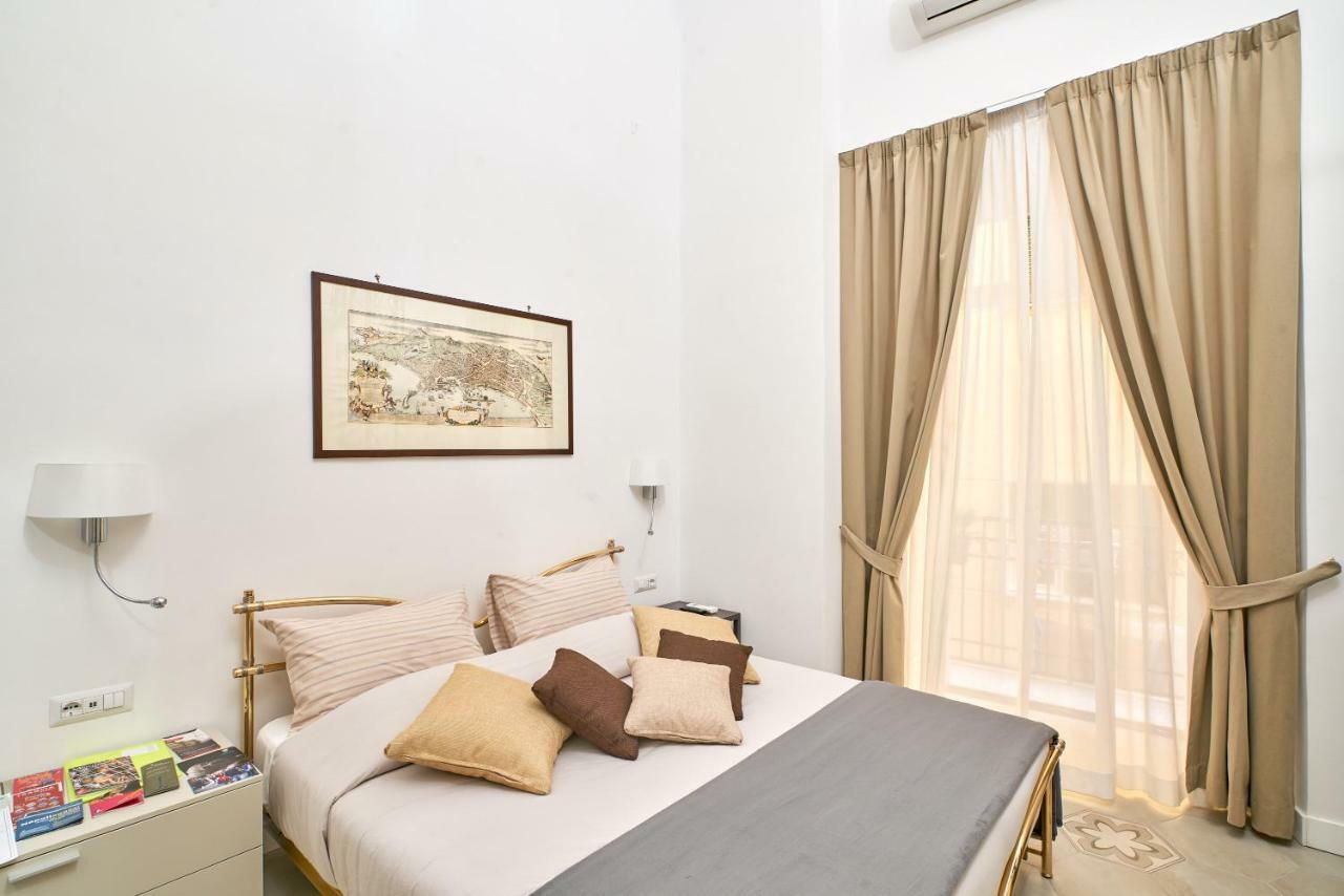ナポリ A Casa Del Principe Lt Bed & Breakfast エクステリア 写真